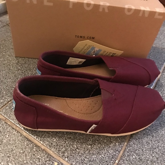 Brand new maroon Toms - Picture 3 of 4